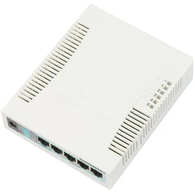 MIKROTIK RB260GS (CSS106-5G-1S) RouterBOARD 260GS 5-port Gigabit smart switch with SFP cage, SwOS, p