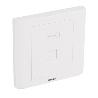 LEGRAND 632794 süllyesztett szerelvény - 1xRJ45 keystone port fogadására egyenes fehérburkolattal és kerettel címketartóval